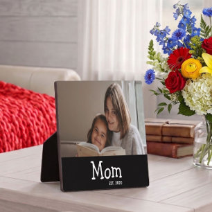 Placa Expositora Foto de fuente caprichosa blanca que dice mamá
