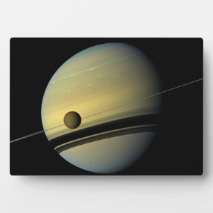 Placa Expositora Foto espacial Saturn & Titan Cassini