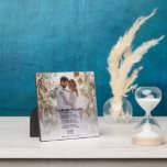 Placa Expositora Foto moderna de boda Letra de la canción Plaque<br><div class="desc">Imprime tu otra mitad con un regalo único y personalizado que atesorarán para siempre — nuestra placa fotográfica personalizado Esta hermosa placa fotográfica es la manera perfecta de conmemorar tu gran día y hacer un regalo sincero,  único en su especie de aniversario.</div>