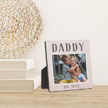 Placa Expositora Foto Rustic Personalizada<br><div class="desc">Encantadora placa personalizado para el Día del Padre,  cumpleaños o nuevos papás,  muestra una foto favorita con "Papi" arriba con letras rústicas. Personalice con el año en que se convirtió en padre,  o agregue un mensaje o nombre personalizado.</div>