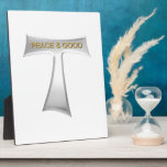 Placa Expositora Franciscan Tau Cross Peace y Good Silver & Gold<br><div class="desc">Franciscan Tau Cross Peace y Good Silver & Gold Siéntase libre de cambiar el color de fondo y/u otras opciones a través de las grandes herramientas de personalización de Zazzle.</div>
