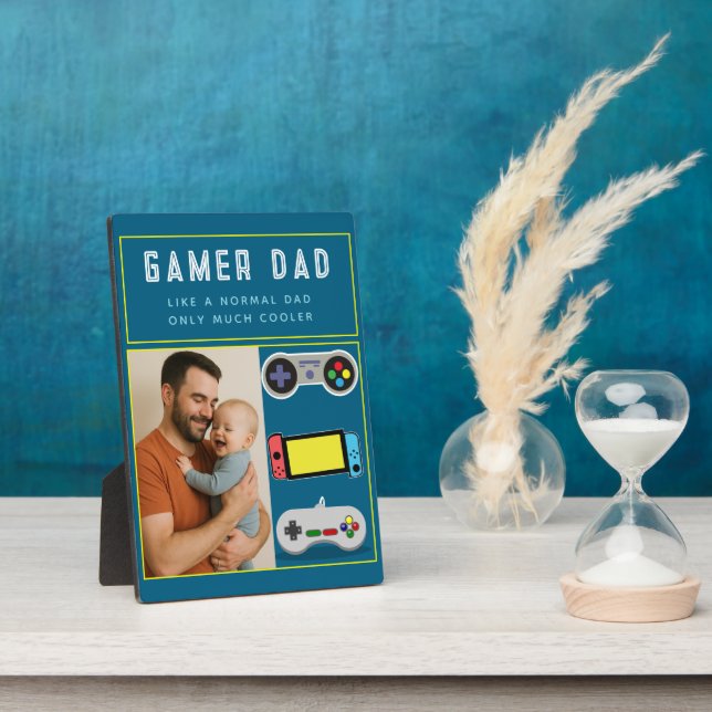 Placa Expositora Gamer Dad Plaque – Like a Normal Dad, Only Cooler (Lado)