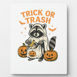 Placa Expositora Gracioso truco de mapache o halloween con basura