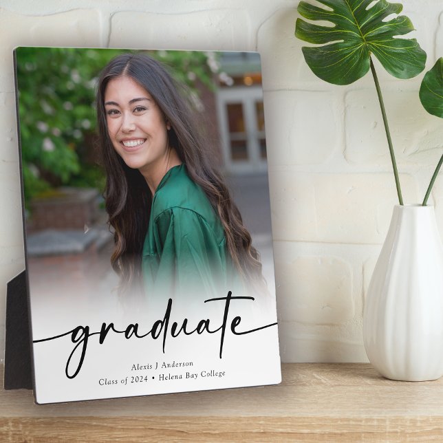 Placa Expositora Graduate Calligraphy Script Class of 2024 Photo (Subido por el creador)