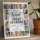 Placa Expositora Gran foto de la abuela<br><div class="desc">La placa fotográfica personalizada de la bisabuela con el lindo dicho "pones al tatarabuelo en la bisabuela",  18 fotos de los nietos,  sus nombres y la dulce leyenda "las abuelas nos toman las manos diminutas por un rato,  pero nuestros corazones por siempre".</div>