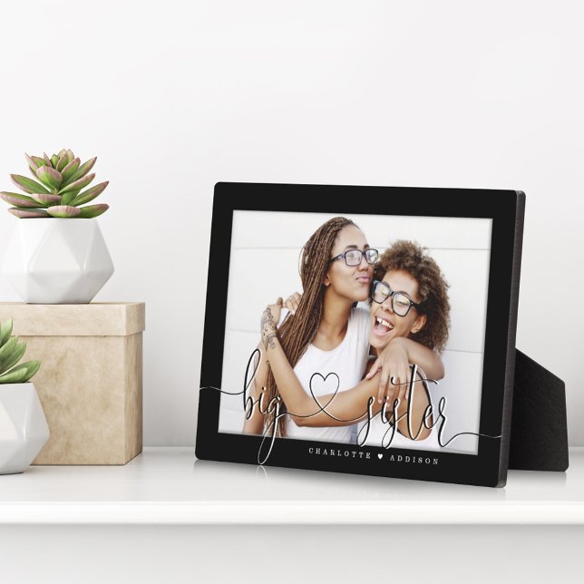 Placa Expositora Gran Hermana Moderna Mínima Mínima Foto De Cartón  (Subido por el creador)