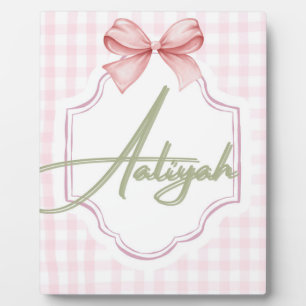 Placa Expositora Guardería personalizada para niña Aaliyah con lazo