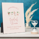 Placa Expositora Guión rosa giratorio moderno ducha de novia saniti<br><div class="desc">Guión rosa giratorio moderno diseño de limpiador de ducha de novia.</div>