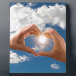 Placa Expositora Hands of love<br><div class="desc">Hands of love. Reach out show your love for... .</div>