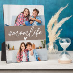 Placa Expositora Hashtag Momlife 2 Fotos Personalizado<br><div class="desc">Celebra el hermoso caos de la maternidad con la etiqueta Momlife 2 Fotos Personalizado Plaque. Con la popular frase "#Momlife" en un diseño elegante y moderno, esta placa es totalmente personalizable con dos de tus fotos favoritas. Una adición perfecta a la decoración de tu casa o un regalo para las...</div>