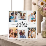 Placa Expositora Hermanas 6 Collage de fotos Keepsake Gift<br><div class="desc">Celebra la hermandad con la placa de regalo de Collage de fotos Keepsake de las Hermanas 6. Esta placa personalizada presenta un bello collage de seis preciadas fotos, capturando momentos inolvidables juntos. Diseñado con materiales de alta calidad, es perfecto para exhibirse en un escritorio, una estantería o una pared. El...</div>