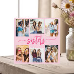 Placa Expositora Hermanas rosadas calientes 6 regalo de Collage de<br><div class="desc">Celebra la hermandad con la placa de regalo de Collage de fotos Keepsake de las Hermanas 6. Esta placa personalizada presenta un bello collage de seis preciadas fotos, capturando momentos inolvidables juntos. Diseñado con materiales de alta calidad, es perfecto para exhibirse en un escritorio, una estantería o una pared. El...</div>