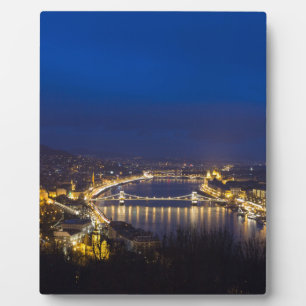 Placa Expositora Hungría Budapest en panorama nocturno