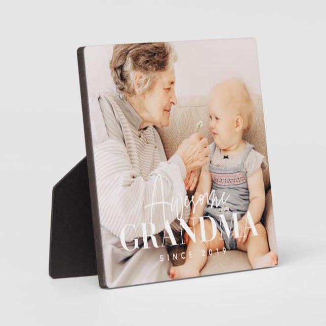 Placa Expositora Increíble abuela desde 20XX simple foto elegante (Anverso)