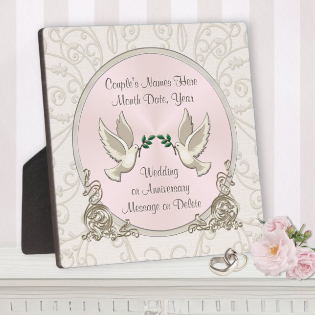 Placa Expositora Inexpensive Personalized Wedding Gifts, Love Birds (Blush, Inexpensive wedding gifts. Personalised wedding plaques. Personalized bridal shower gifts.)