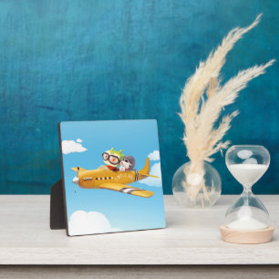 Placa Expositora Iron T y Smile Pup: Aventura de alto vuelo