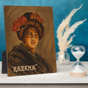 Placa Expositora Karama: Geisha Actriz de Romance Japonés