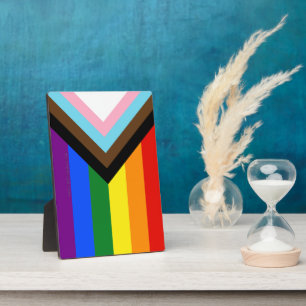 Placa Expositora La Bandera del Orgullo del Progreso de SlipperyJoe