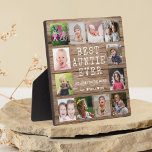 Placa Expositora La mejor tía de 12 Collages de fotos de madera rús<br><div class="desc">Crea tu propia placa de collage de fotos con 12 de tus fotos favoritas en un fondo de textura de madera. Personaliza con fotos familiares . Hace un tesoro obsequio por mantener a la tía favorita por el cumpleaños,  las vacaciones y el día de la madre.</div>
