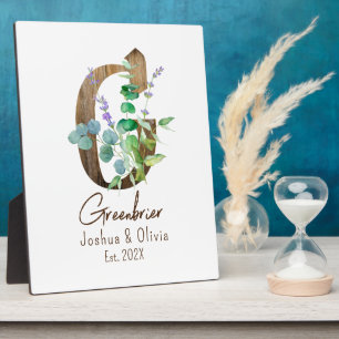 Placa Expositora Letra G de boda de madera y eucalipto para mesa de