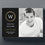 Placa Expositora Llave de graduación de color de corteza eméreo clá<br><div class="desc">Esta placa con caballete hace un gran honor conmemorar este hito especial. Diseño de © berryberrydulce . Visite nuestro sitio web en www.berryberrysweet.com para conocer los artículos y más opciones de diseño.</div>