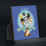 Placa Expositora Logotipo Baby LOONEY TUNES™ | Todos son personas<br><div class="desc">Este lindo gráfico muestra todos sus personajes favoritos de Looney Tunes en el icónico logotipo de Looney Tunes.</div>