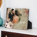 Placa Expositora Love Boho Watercolor Floral Keepsake Arch Foto<br><div class="desc">Un hermoso regalo de foto para los recién casados. Fotos de bodas florales tropicales de color bohemio-floral de diseño moderno con flores botánicas de boho y vegetación tropical de mano. Las formas geométricas modernas, combinadas con una bonita paleta moderna de color boho, crean este elegante y sofisticado toque fotográfico boda....</div>