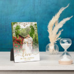 Placa Expositora Love Elegant Gold Script Mr. y la Sra. Boda Photo<br><div class="desc">Love Elegant Gold Script Mr. y la Sra. Boda Photo Plaque</div>