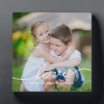 Placa Expositora LOVE Writing Personalizado Frame<br><div class="desc">Simplemente personaliza con tu texto y fotos y crea un regalo único para ti o para alguien a quien amas. El color de fondo puede cambiarse a cualquier color que desee.</div>