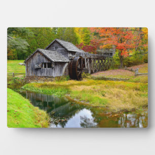 Placa Expositora Mabry Mill en otoño