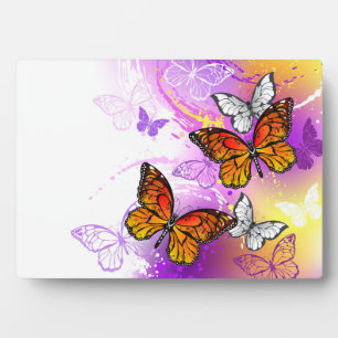 Placa Expositora Mariposas monarcas en fondo morado