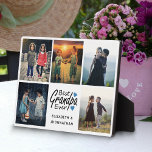 Placa Expositora Mejor Abuelo Guiar Collage de fotos del Corazón Az<br><div class="desc">¡Celebren el vínculo especial entre el abuelo y sus nietos con esta desgarradora placa de collage de fotos! Con un elegante guión de "Mejor Abuelo de siempre" con encantadores corazones azules, este personalizable te permite agregar los nombres de los nietos y hasta 5 preciadas fotos familiares. Es un regalo perfecto...</div>