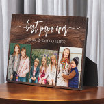 Placa Expositora Mejor Collage de fotos de Abuelos Abuelos de Papá<br><div class="desc">Captura el amor entre papá y sus nietos con nuestro abuelo Collage de fotos Plaque. Esta placa personalizada presenta un reconfortante collage de fotos, que muestra hermosamente momentos apreciados compartidos entre papá y sus queridos nietos. Alrededor de las fotos está el entrañable título "Poppy", agregando un toque especial al diseño....</div>