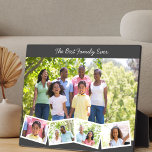 Placa Expositora Mejor Familia de la Historia - Collage de fotos Pe<br><div class="desc">Mantén a tu familia cerca con esta preciosa placa con fotos de estilo de caballete. La plantilla para está preparada para que añadas 5 de tus fotos favoritas. La foto principal será usada como fondo y las 4 fotos restantes serán distribuidas en una tira de fotos en zigzag a lo...</div>