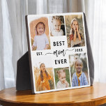Placa Expositora Mejor Mamá de la Historia - Collage de fotos del D<br><div class="desc">Celebra a tu madre con la "mejor Collage de fotos de mamá de todos los tiempos". Esta placa personalizada presenta un hermoso collage de preciadas fotos, que capturan momentos y recuerdos especiales. El sincero mensaje "Mejor Mamá Nunca" agrega un toque amoroso. Diseñado a partir de materiales de alta calidad con...</div>