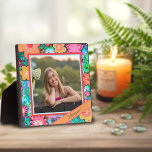 Placa Expositora Mensaje personalizado de la fotografía floral capr<br><div class="desc">Bonito de moda Floral Easel Photo Message Plaque - arte caprichoso, caprichoso y elegante creado para inspirar y animar. El diseño colorido y florido de bonito le da un toque positivo a su día. Estas divertidas placas personalizadas de comensales fotográficos hacen grandes agujeros inspiradores para la familia, amigos, compañeros de...</div>