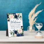 Placa Expositora Moda florece | Floral romántica fuera de la ciudad<br><div class="desc">La temática romántica pintada a mano es un ramo floral azul marino con una acuarela rosa y rubia adornado con laurel botánico y acentos azul oscuro. De la colección "Boho Bloom", esta disposición incluye un rico ramo de flores silvestres bohemias con flores radiantes y vegetación eucaliptus. Para otros colores, estilos...</div>