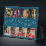 Placa Expositora Modern 8 Photo Grid Love You Grandma Teal<br><div class="desc">Modern and minimal keepsake photo plaque to gift it to a grandmother featuring 8 photos with a curvy typography text that says "we love you grandma." The color is teal.</div>
