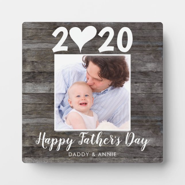 Placa Expositora Modern Happy Father's Day Script Heart Wood Photo (Frente)