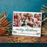 Placa Expositora Moderna caligrafía verde 5 Navidades de fotografía<br><div class="desc">Modern Caligrafía Script 5 Photo Family Collage de fotos Feliz Navidad 8x10 Photo Plaque incluye Navidades acuarelas Holly Berries - Green Script</div>
