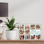 Placa Expositora Moderno Art Deco Para Siempre Bestias Editable Ove<br><div class="desc">Celebra la belleza intemporal de la amistad con nuestra moderna placa de estilo Art Deco para siempre Besties Editable Overlay. Esta elegante pieza cuenta con 10 espacios de fotos cuidadosamente arreglados, creando una narrativa visual de tu viaje compartido. La tipografía distintiva del arte deco declara "besties para siempre", un testimonio...</div>