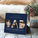 Placa Expositora Monograma personalizado del Día del Padre de la Ma<br><div class="desc">La placa de papá única e inolvidable. El diseño incluye las letras "DAD" con una foto personalizada que se muestra en cada letra. Personalizar con las iniciales de tres letras de papá en la parte superior, junto con el nombre completo. Añade tu nombre para un conservador de fotos del día...</div>
