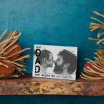 Placa Expositora Nombre personalizado de mejor papá foto Día del pa<br><div class="desc">Regalo del Día del Padre Personalizado de Guay para el mejor papá de la historia. Mensaje moderno de tipografía y firma de nombres sobre tu foto familiar favorita - haz de esta placa un regalo de sake que le encantará mostrar.</div>