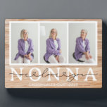 Placa Expositora Nonna We Love You Heart Script 3 Photo Gift<br><div class="desc">Nonna We Love You Heart Script 3 Photo Gift placa perfecta como regalo para tu nonna o abuela por su cumpleaños o por el día de la madre.</div>