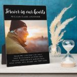 Placa Expositora Para siempre en nuestro corazón: Tributo al poema<br><div class="desc">Hermosa placa de fácil foto que dice "Siempre en nuestros corazones" con la fotografía,  el nombre y el poema de tu ser querido.</div>