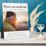 Placa Expositora Para siempre en nuestro corazón: Tributo al poema<br><div class="desc">Hermoso marco de fácil foto que dice "Por siempre en nuestros corazones" mostrando la fotografía,  nombre y poema de tu ser querido.</div>