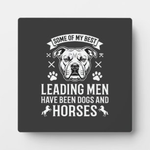 Placa Expositora Perros y caballos liderando hombres