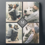 Placa Expositora Plantilla de 4 fotos personalizado con monograma<br><div class="desc">Muestra 4 de tus fotos favoritas con esta placa de plantilla de fotos personalizado. Presenta el monograma inicial deseado en el centro rodeado por 4 de las fotos seleccionadas que se cargan en lugar de las fotos de muestra mostradas en la plantilla de diseño. Es una excelente manera de disfrutar...</div>