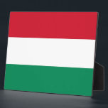 Placa Expositora Plaque de bandera húngara<br><div class="desc">Impresionante Plaque con bandera de Hungría. Este producto es su personalizable.</div>