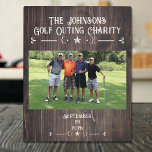 Placa Expositora Plaque de golf personalizado - 8 x 10 Keepsake<br><div class="desc">Preserve los recuerdos de su salida anual de golf con estilo con esta bonita placa fotográfica personalizada 8x10. Con una impresión de alta calidad de la foto de su equipo o evento, esta placa viene con una cómoda facilidad para una fácil visualización en cualquier superficie. Hacerlo un keepsake verdaderamente único...</div>